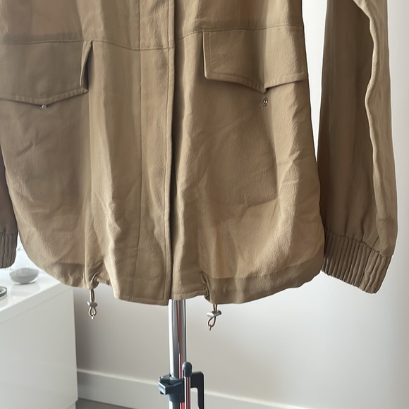 ARITZIA BABATON 100% silk jacket - Picture 3 of 6